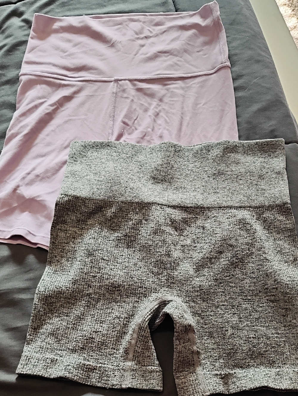Colsie Heather Gray Stretch Shorts — Light Lavender Accent